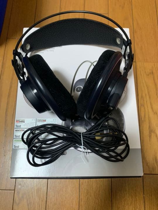 AKG K702 ヘッドフォン