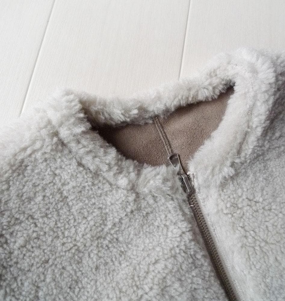 美品 トゥモローランド マカフィー 3万円 リバーシブル ジレ ムートン風