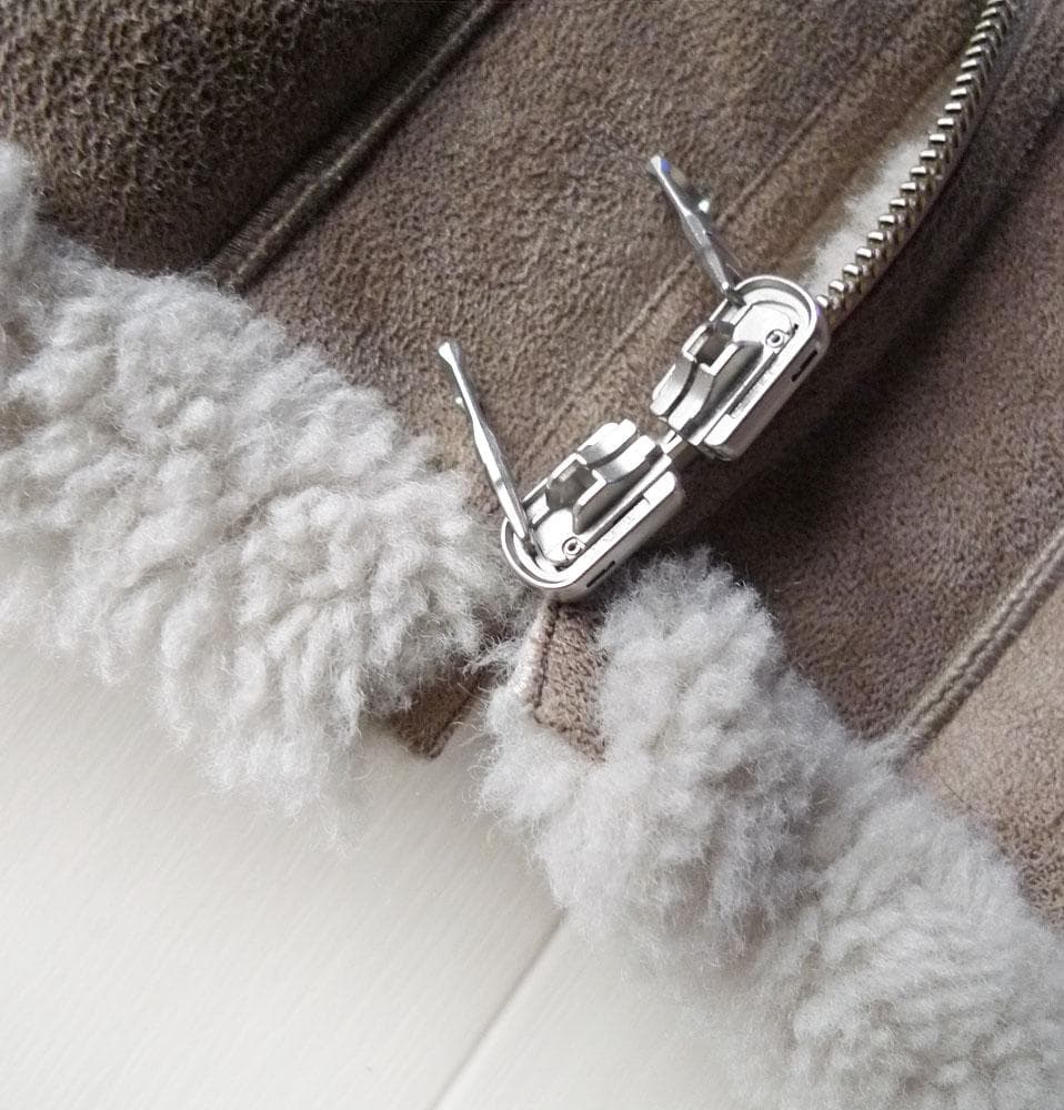 美品 トゥモローランド マカフィー 3万円 リバーシブル ジレ ムートン風