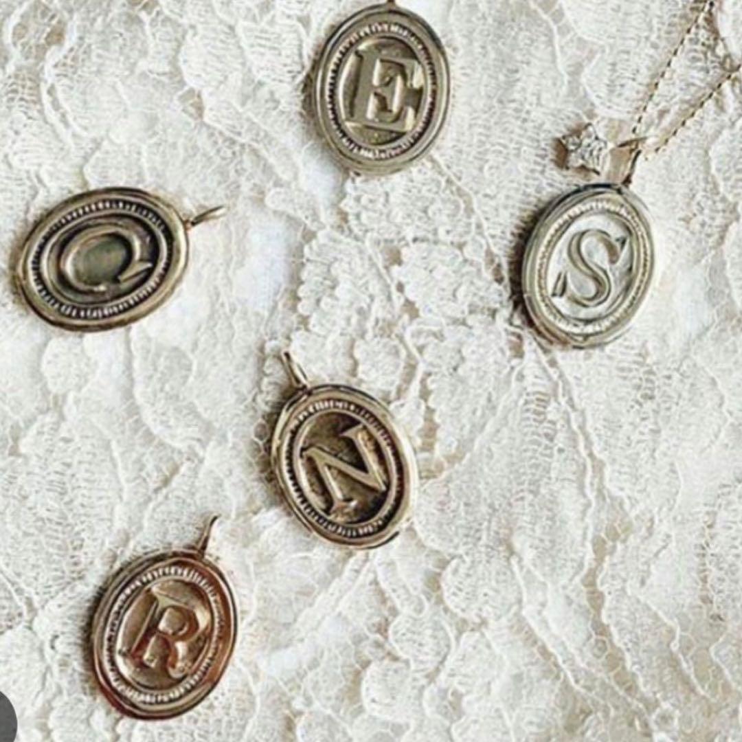 Quelle ChanceケルシャンスK10イニシャル Ｙネックレスチャーム