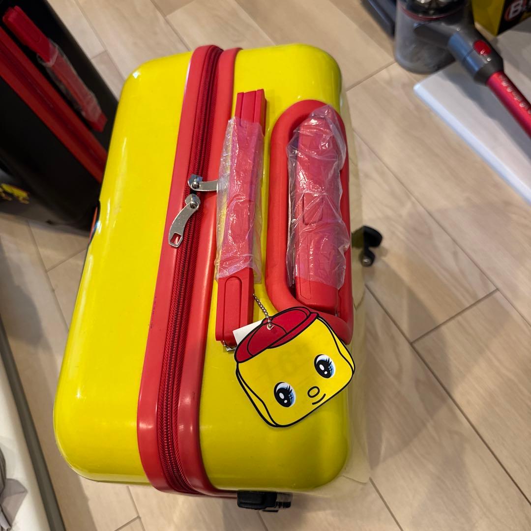 キャリーケース　フエキくん