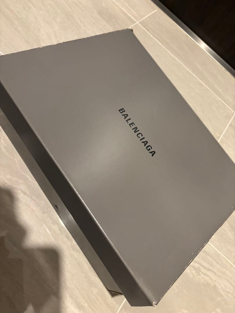 BALENCIAGA ホワイトスニーカー 37サイズ