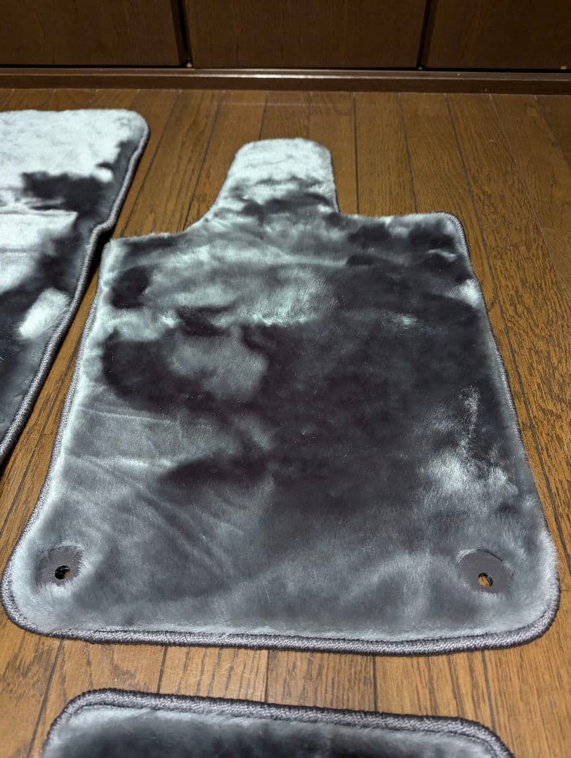 【新品】ポルシェ　パナメーラ フロアマット 970M 右ハンドル 未使用