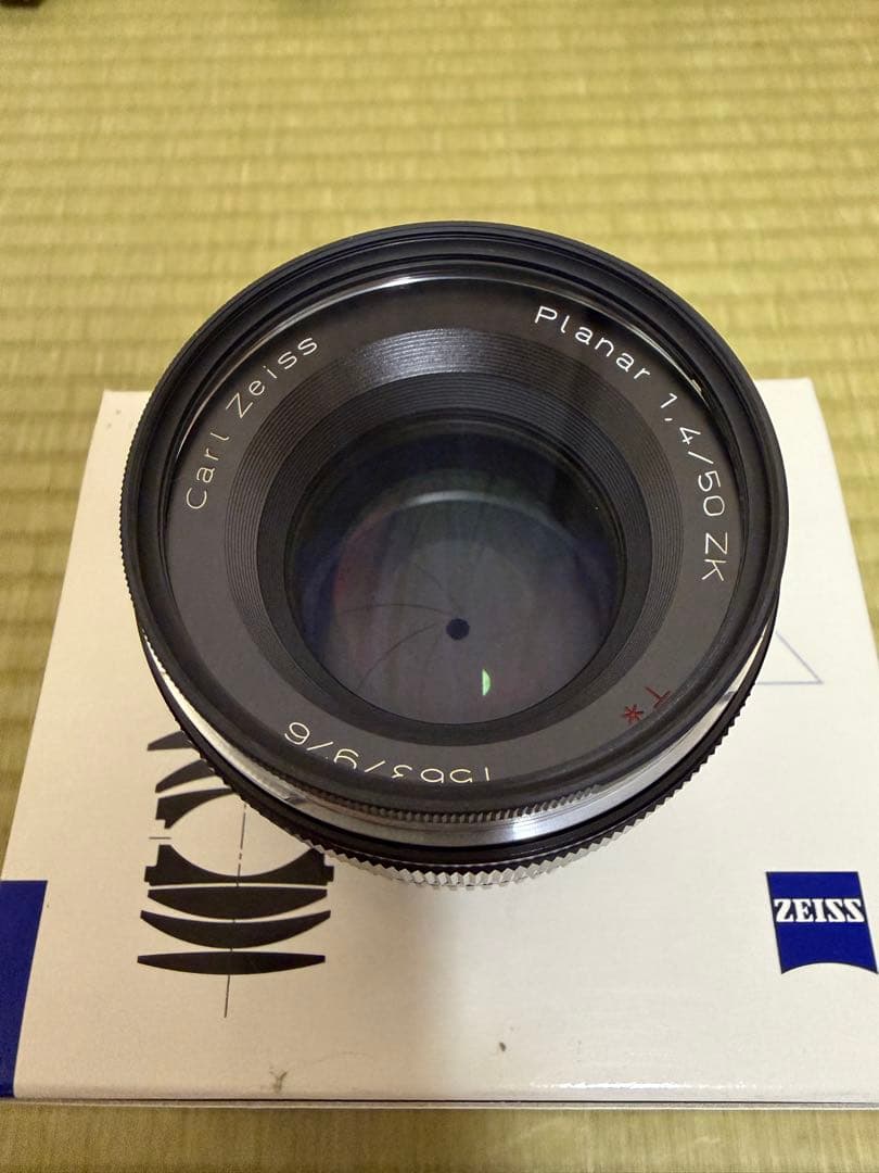 Carl Zeiss Planar T* 1.4/50 mm ZKレンズ