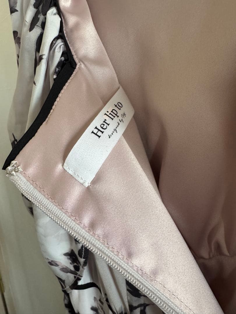 ワンピース herlipto Winter Rose Dress