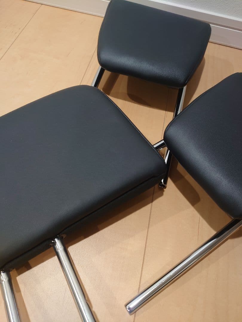 美品 80ノア ヴォクシー エスクァイア専用 サード 純正黒革ヘッドレストセット