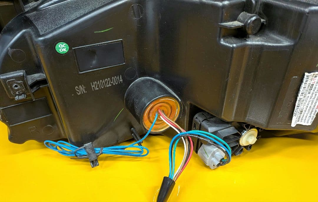 スバル レヴォーグ VM4 クリスタルアイ シャークヘッドライト 左右セット