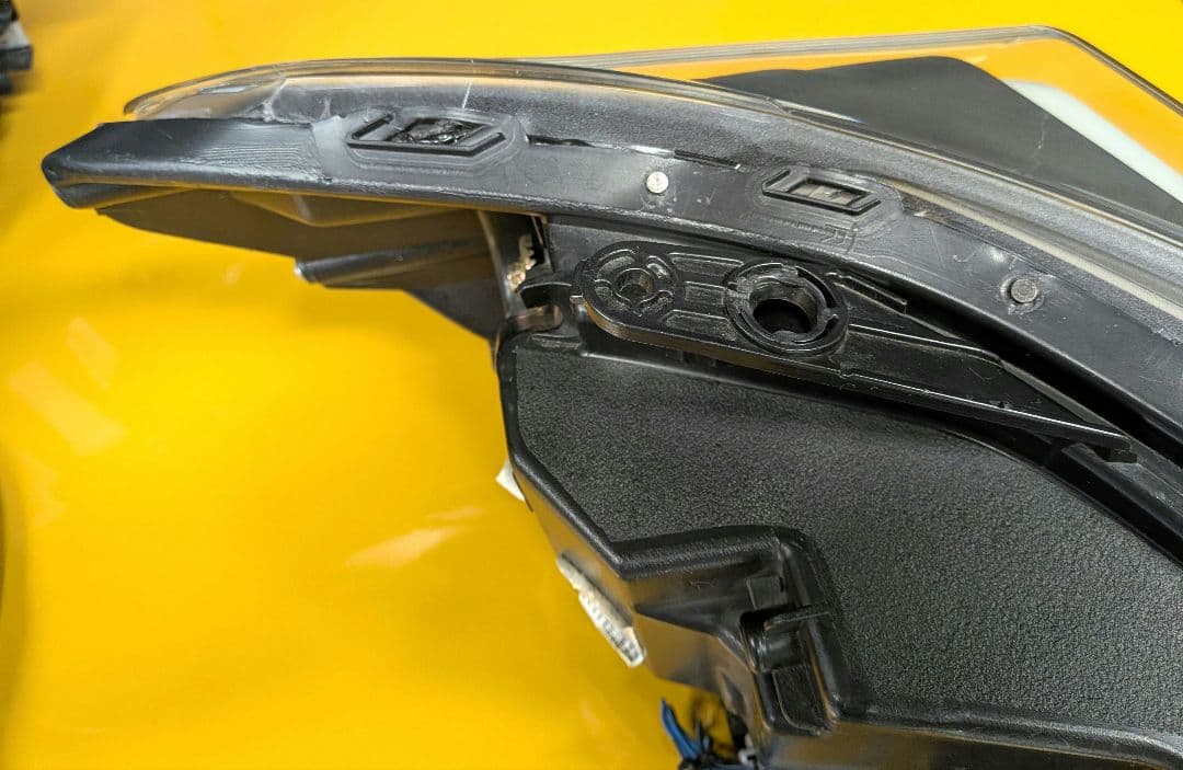 スバル レヴォーグ VM4 クリスタルアイ シャークヘッドライト 左右セット