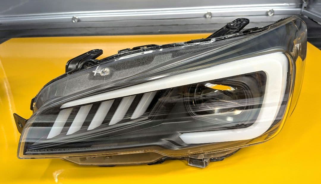 スバル レヴォーグ VM4 クリスタルアイ シャークヘッドライト 左右セット