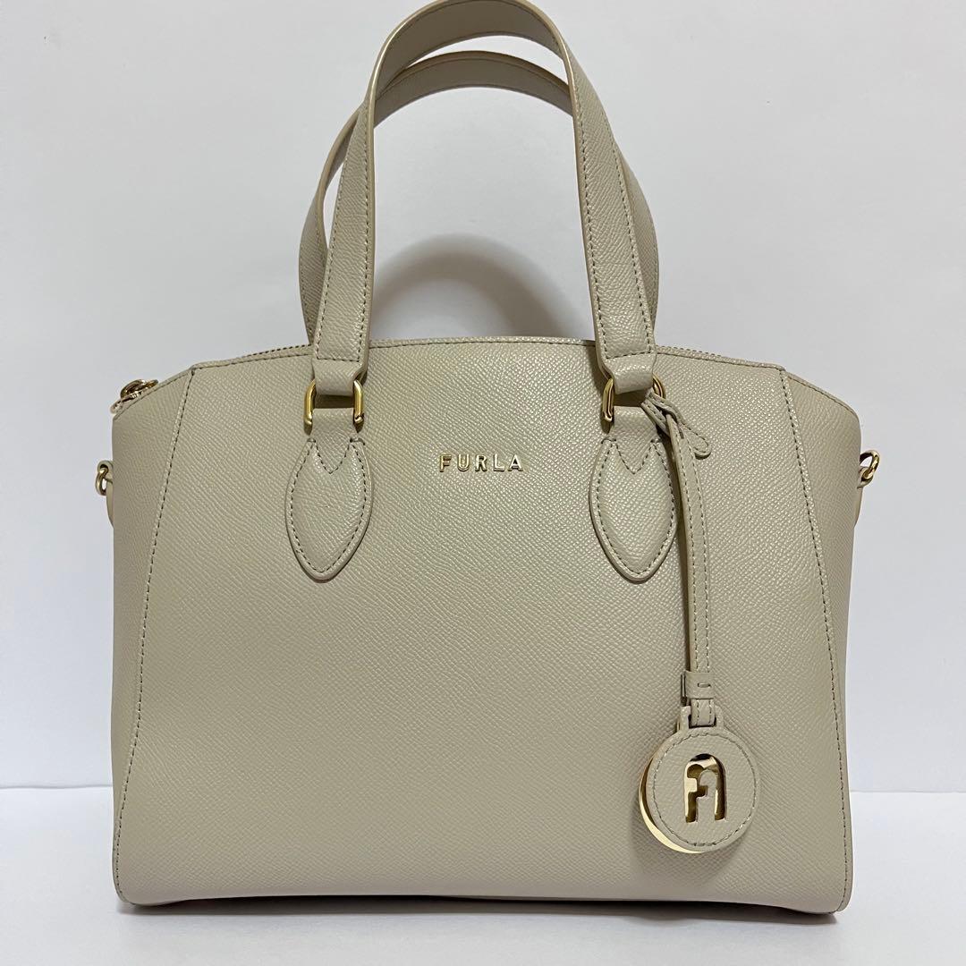 美品✨フルラ　ミネルヴァ　2way ショルダーバッグ　通勤通学　レザー　グレー