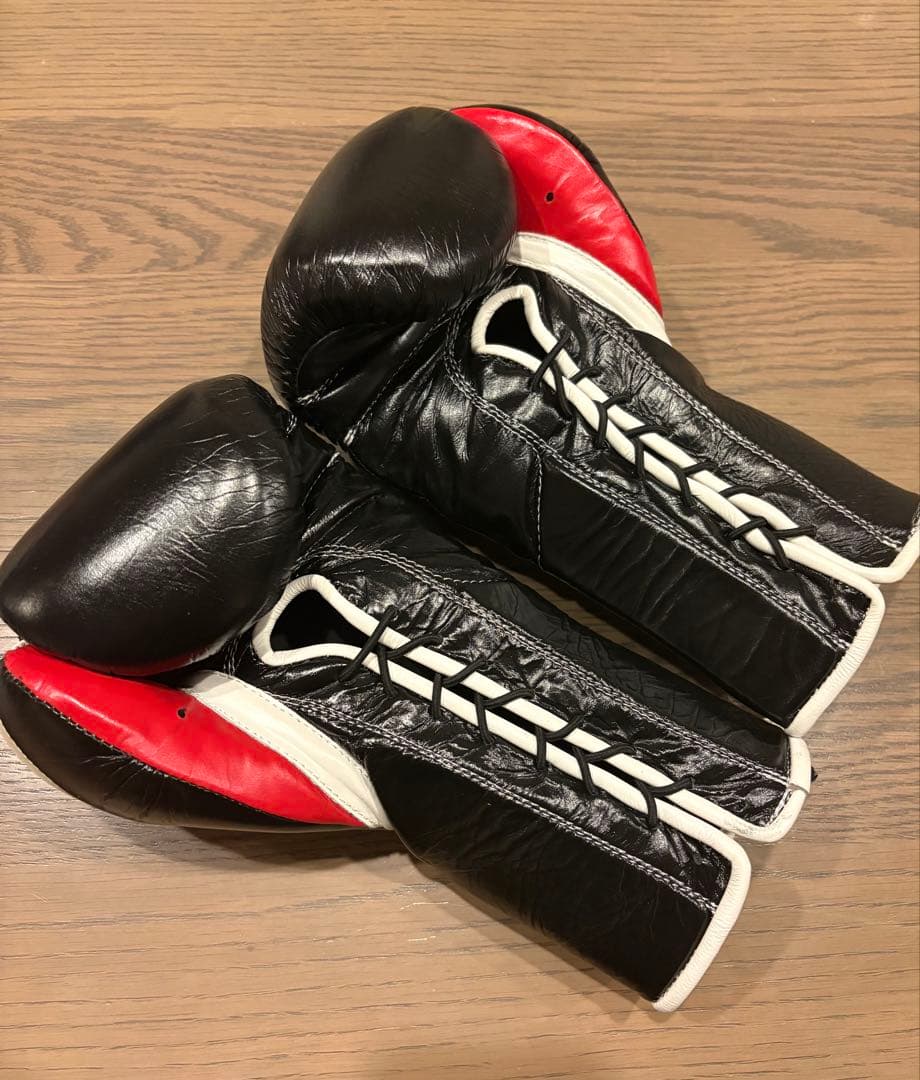 GRANT ボクシンググローブ 10oz 黒/赤