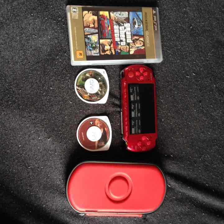 psp-3000 ソフト付き メモリ付き