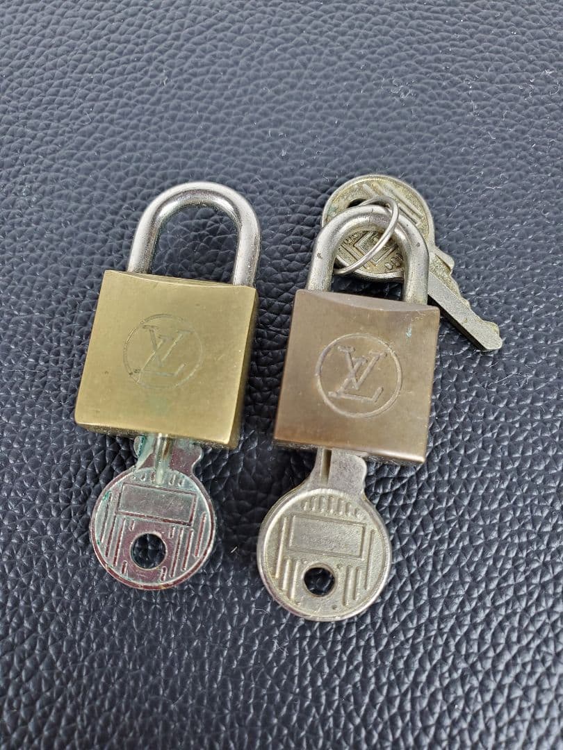 ルイヴィトン Louis Vuitton 南京錠 カデナ パドロック ダイヤル式