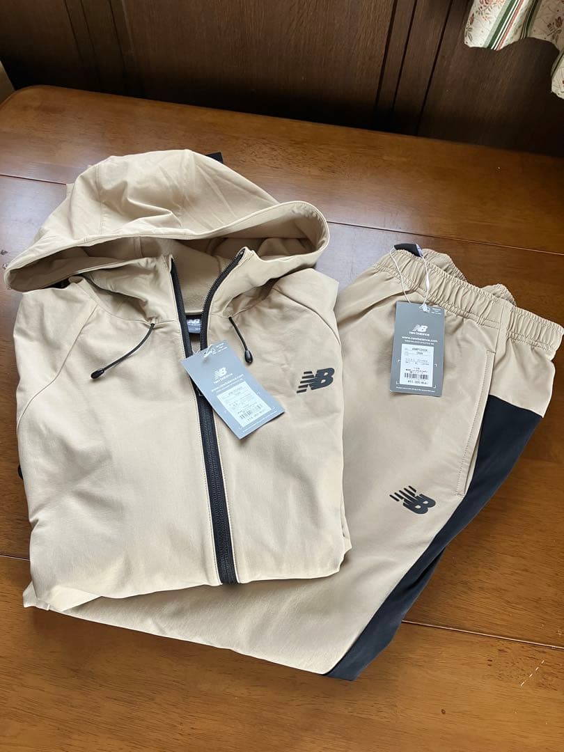 New Balance THE CITY セットアップ XL 未使用