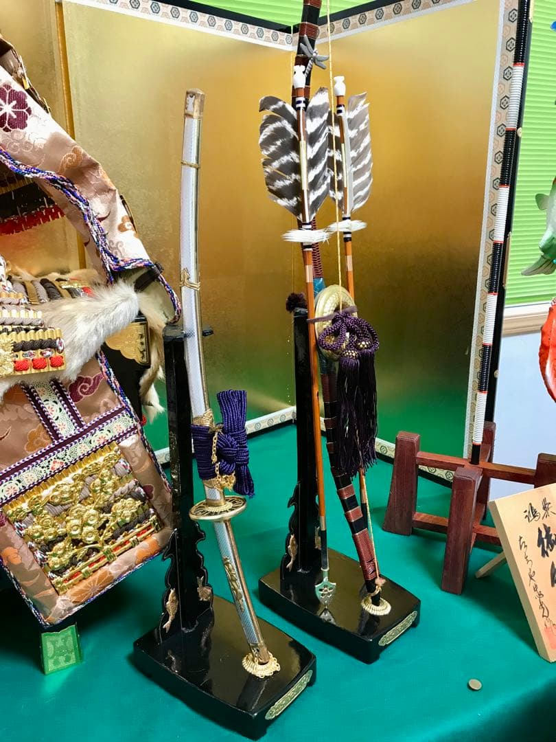 五月人形　鎧，兜　大型3段飾り