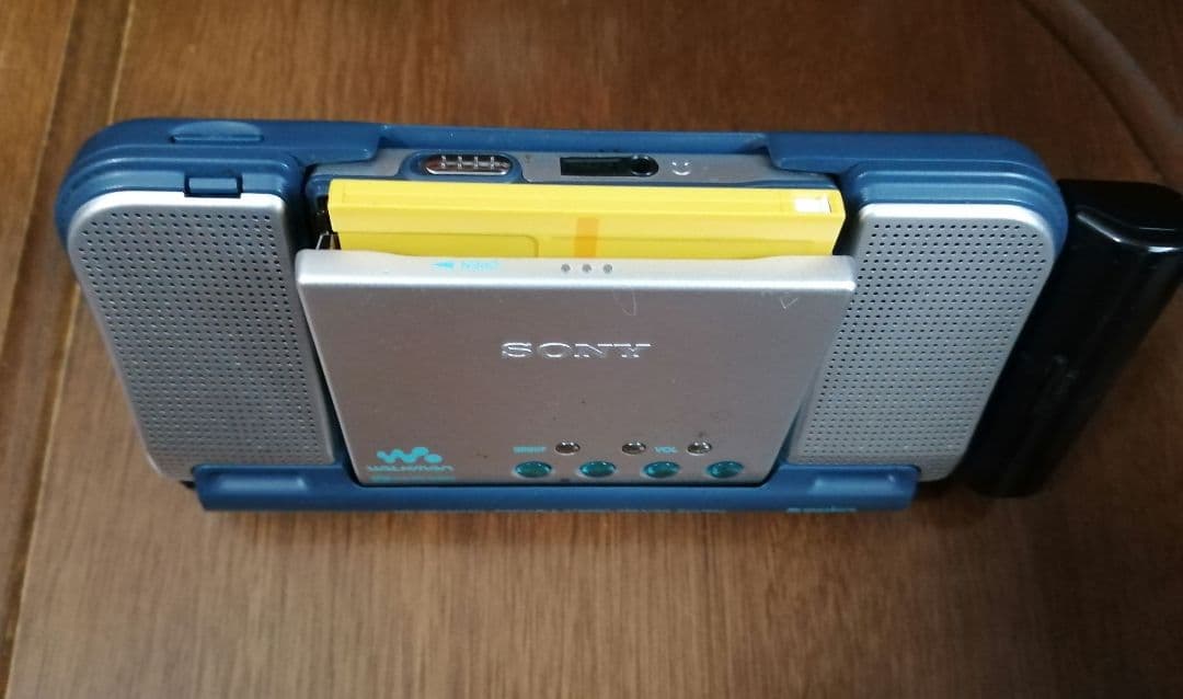 音確認済　SONY MDウォークマン MZ-E810SP 電池箱 スピーカー付き