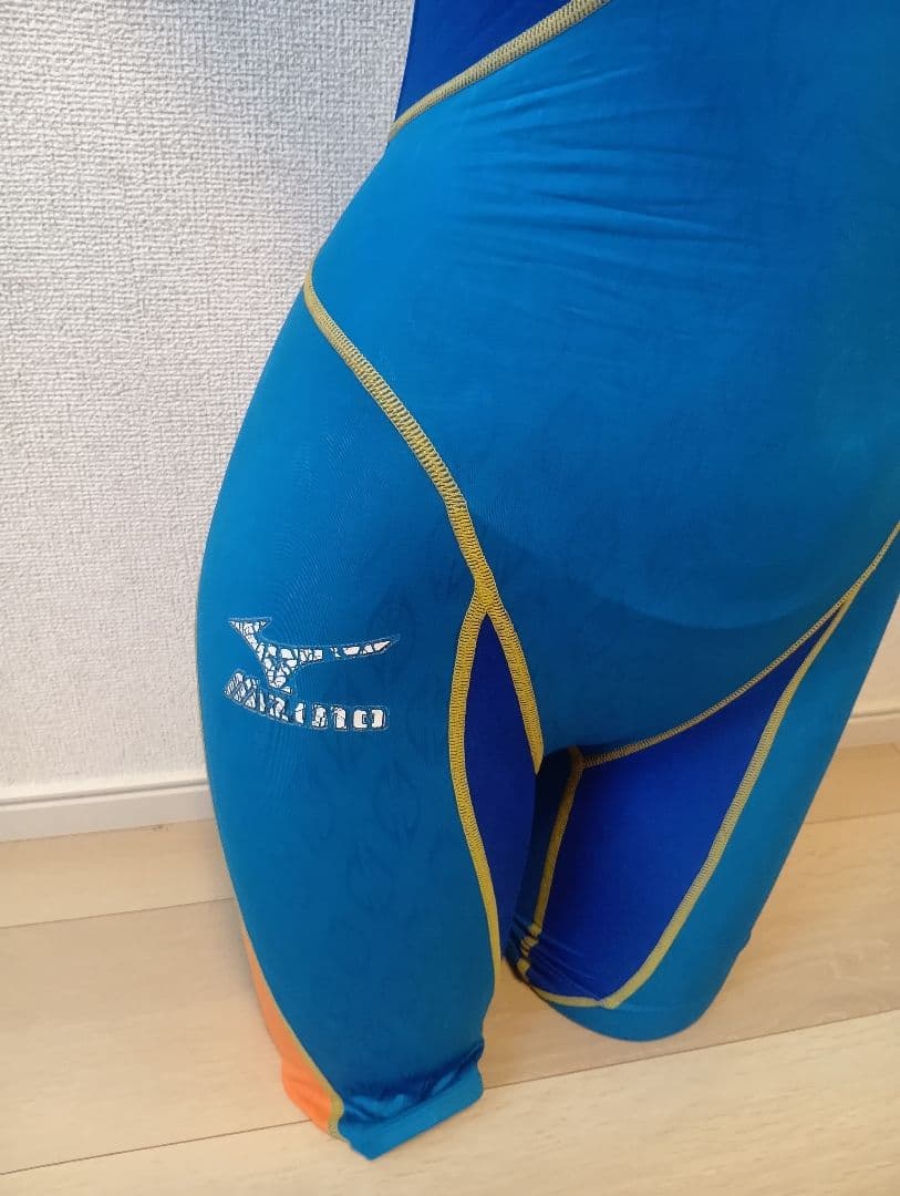 と*ち様 競泳水着　ミズノ　Mizuno マイティライン　Mサイズ