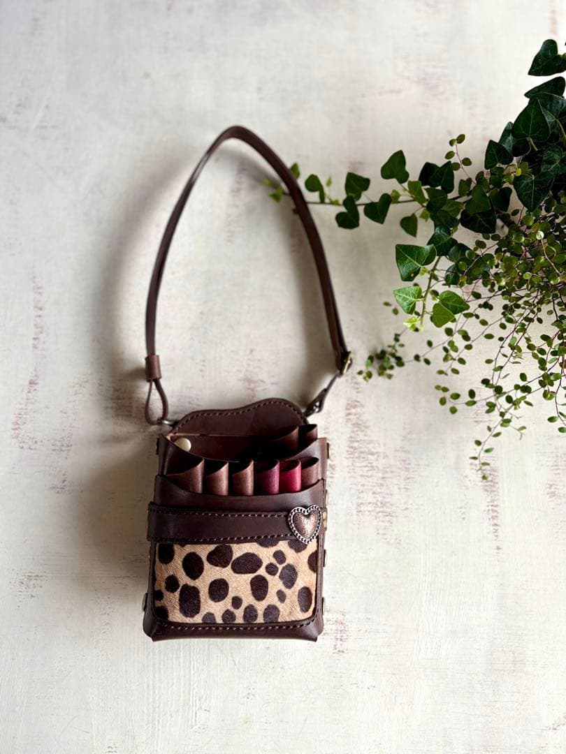 手染めチョコ、ハラコダルメシアンの大容量シザーケース