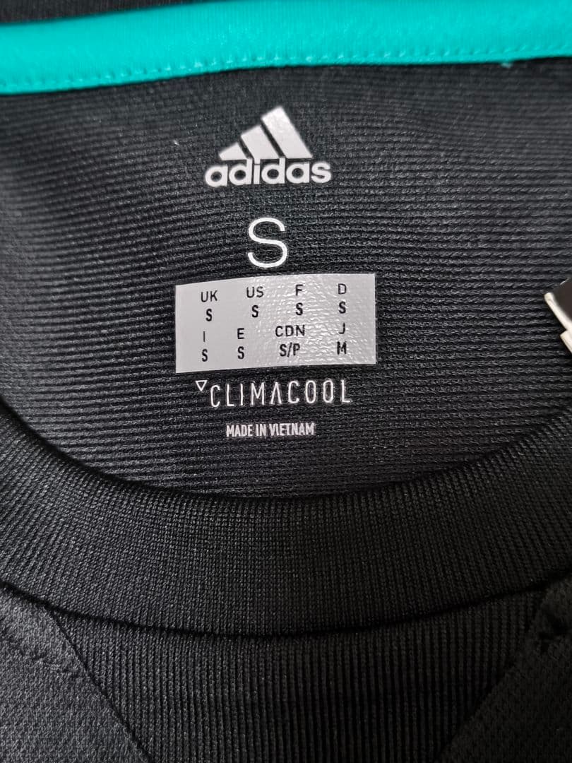 レアルマドリード　モドリッチ　ユニフォーム