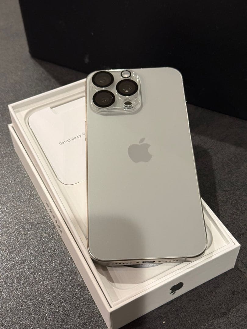 【美品！】iPhone15 Pro Max 256GB ナチュラルチタニウム