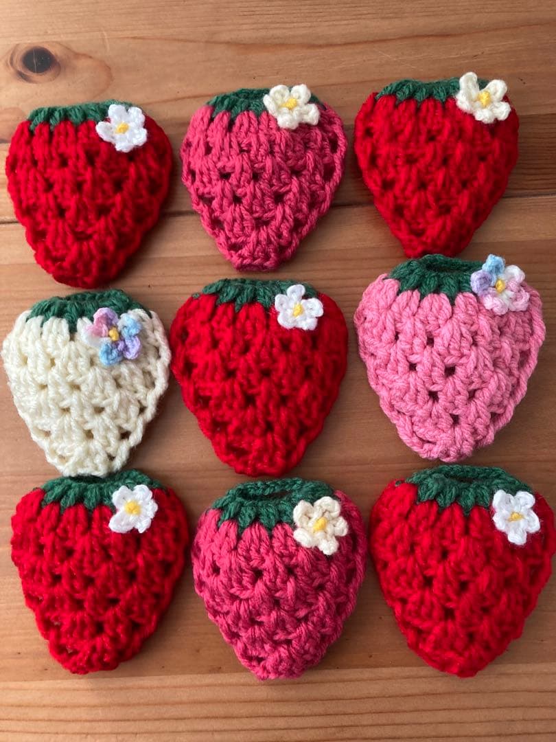 ひろ　いちごのアクリルたわし