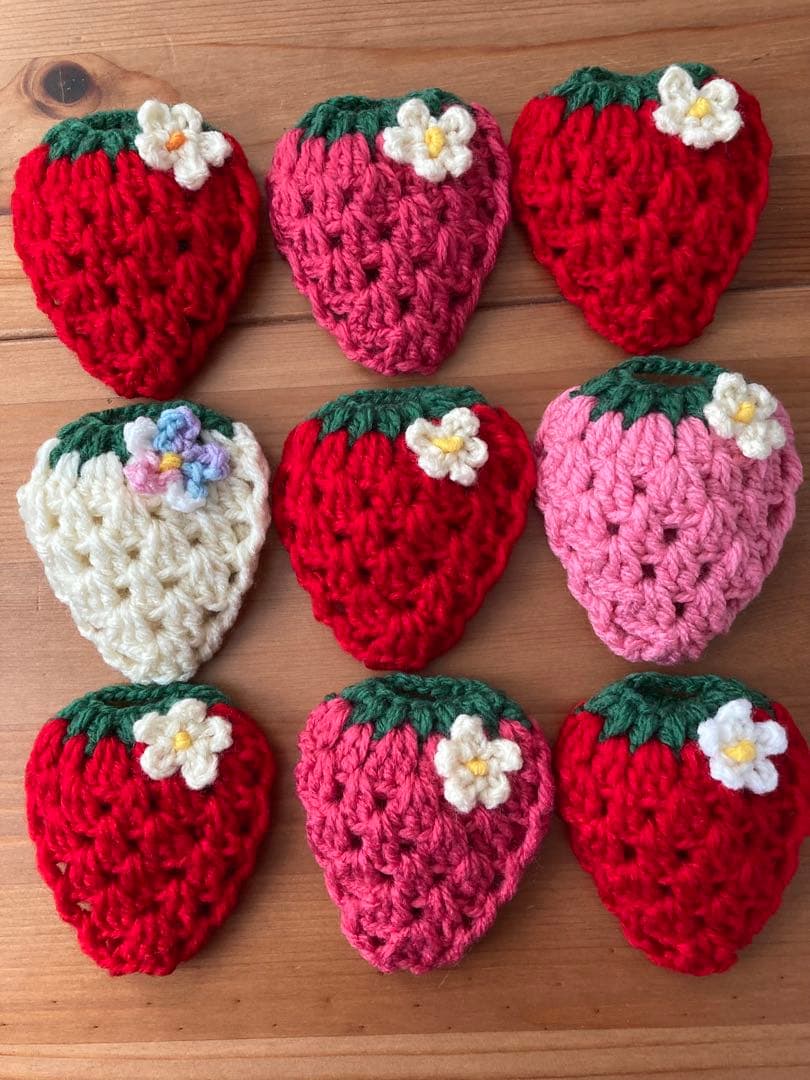 ひろ　いちごのアクリルたわし