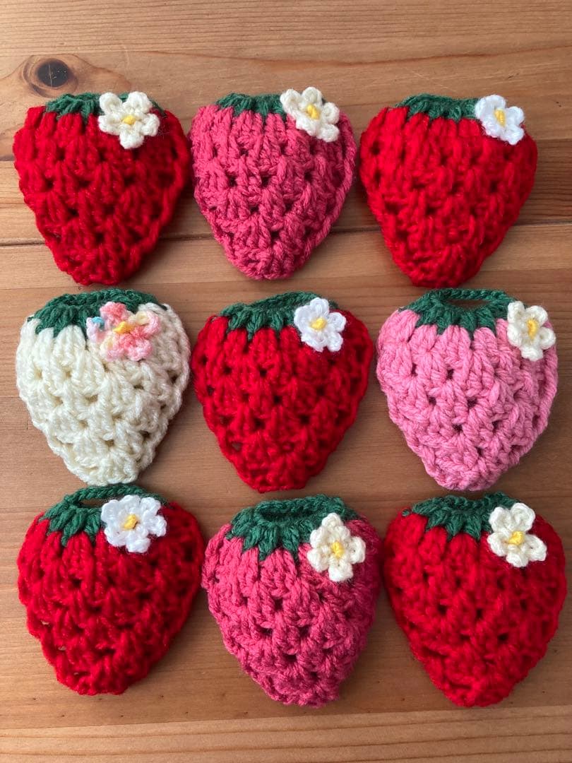 ひろ　いちごのアクリルたわし