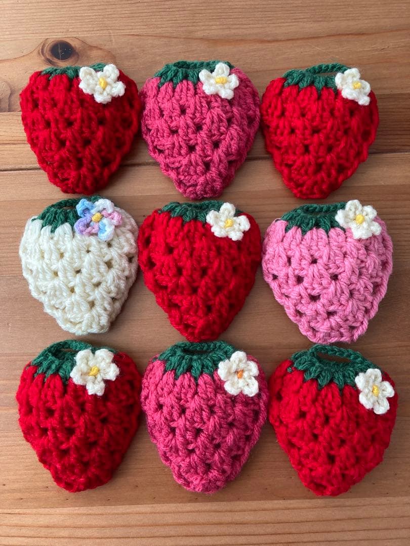 ひろ　いちごのアクリルたわし