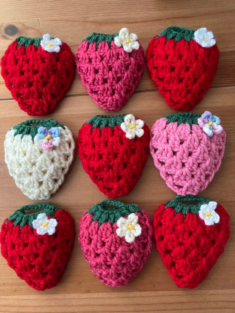 ひろ　いちごのアクリルたわし