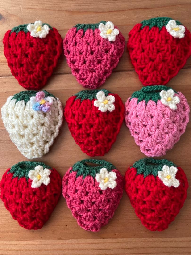 ひろ　いちごのアクリルたわし