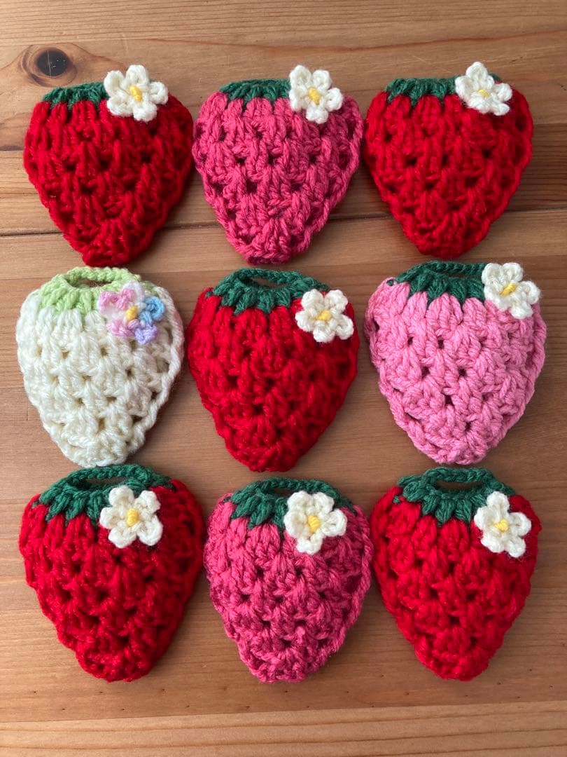 ひろ　いちごのアクリルたわし