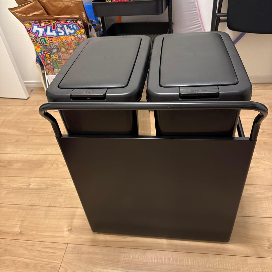 ニトリキャスター付きダストワゴン(ゴミ箱付き)