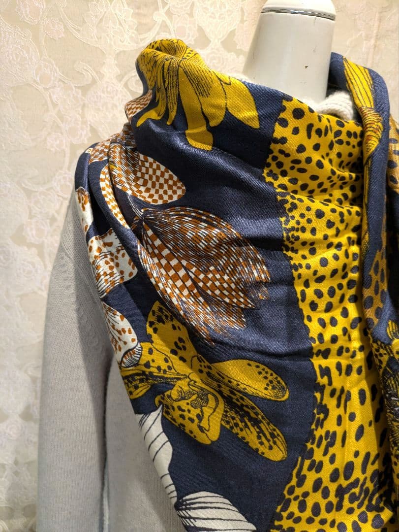 ⭐️INOUITOOSH(イヌイトゥーシュ) 大判ストール シルク50%⭐️