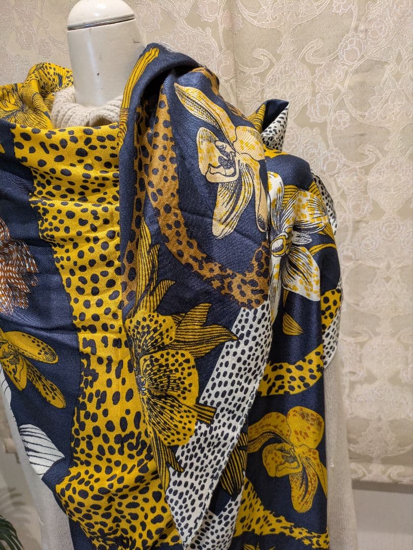 ⭐️INOUITOOSH(イヌイトゥーシュ) 大判ストール シルク50%⭐️