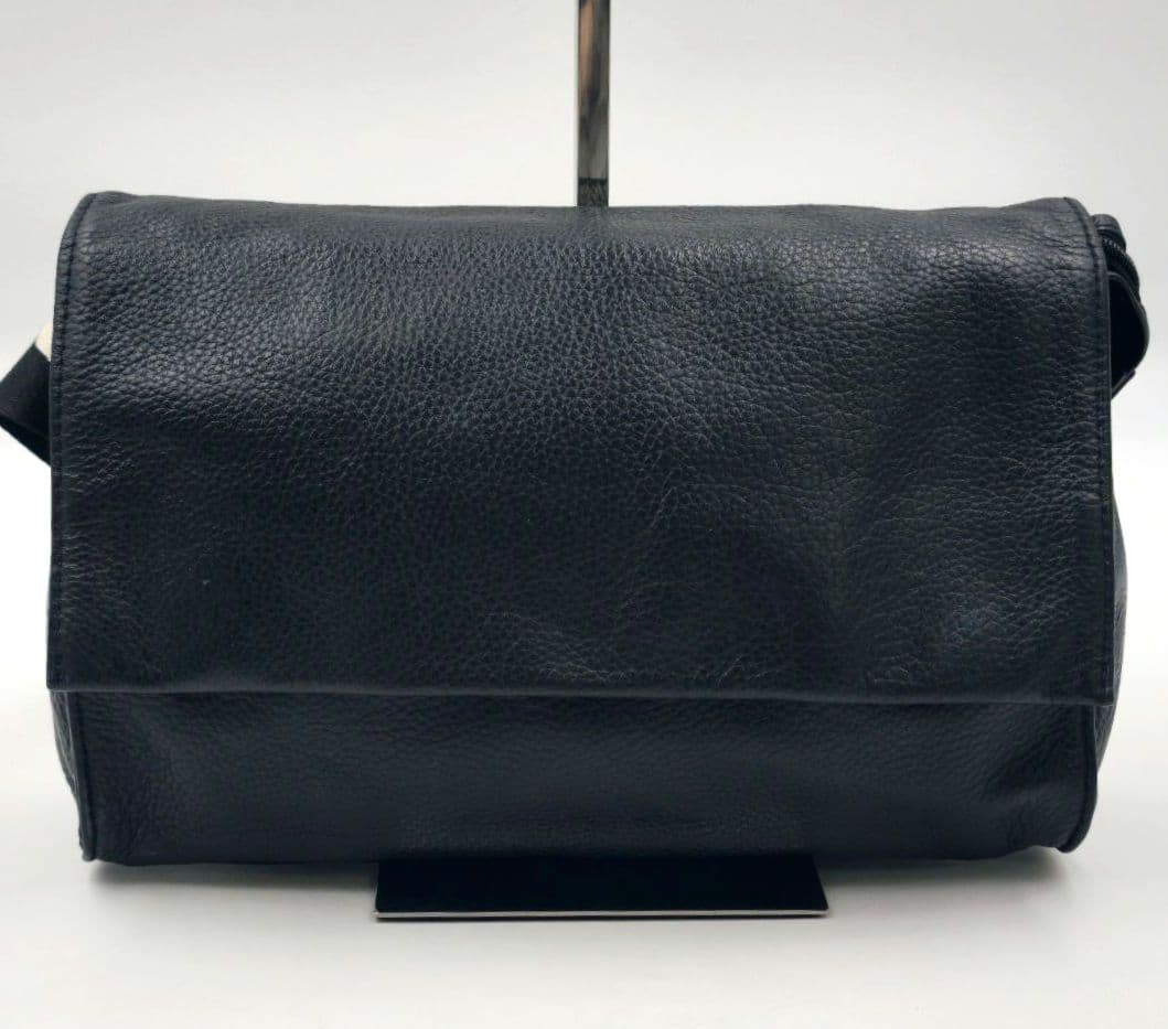 【美品 高級◎】イアパピヨネ ショルダーバッグ 斜め掛け 本革