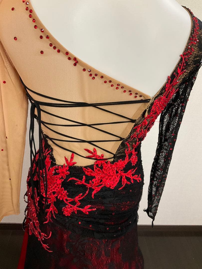 お値下げ‼️社交ダンス ラテン　カラオケ　パーティ　ML 発表会