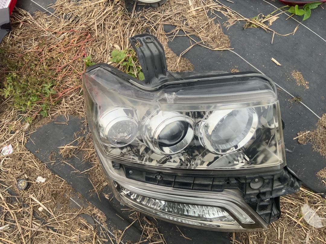 N-BOX カスタム JF1 JF2 ターボ 後期 純正 右 ヘッドライト