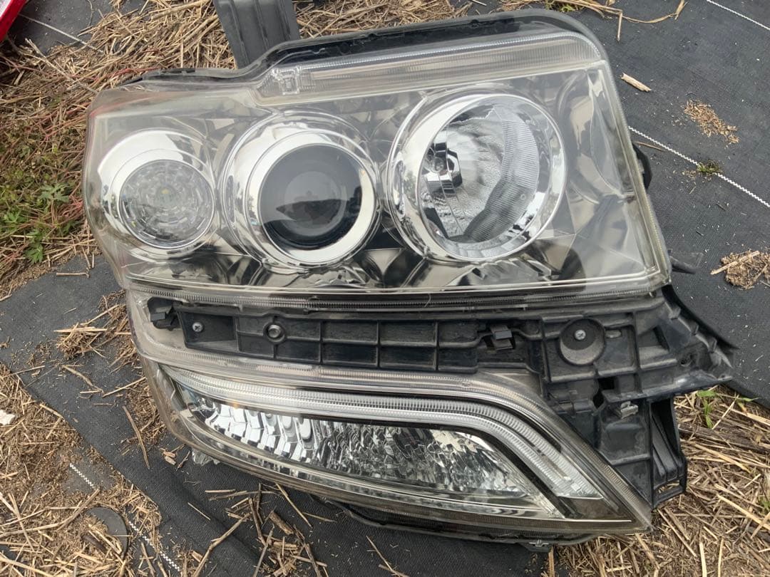 N-BOX カスタム JF1 JF2 ターボ 後期 純正 右 ヘッドライト