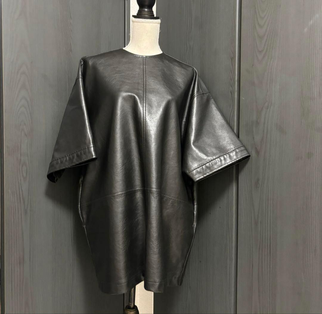 完売品　メゾンスペシャル　フェイクレザー　オーバーチュニック　tシャツ　ワンピ