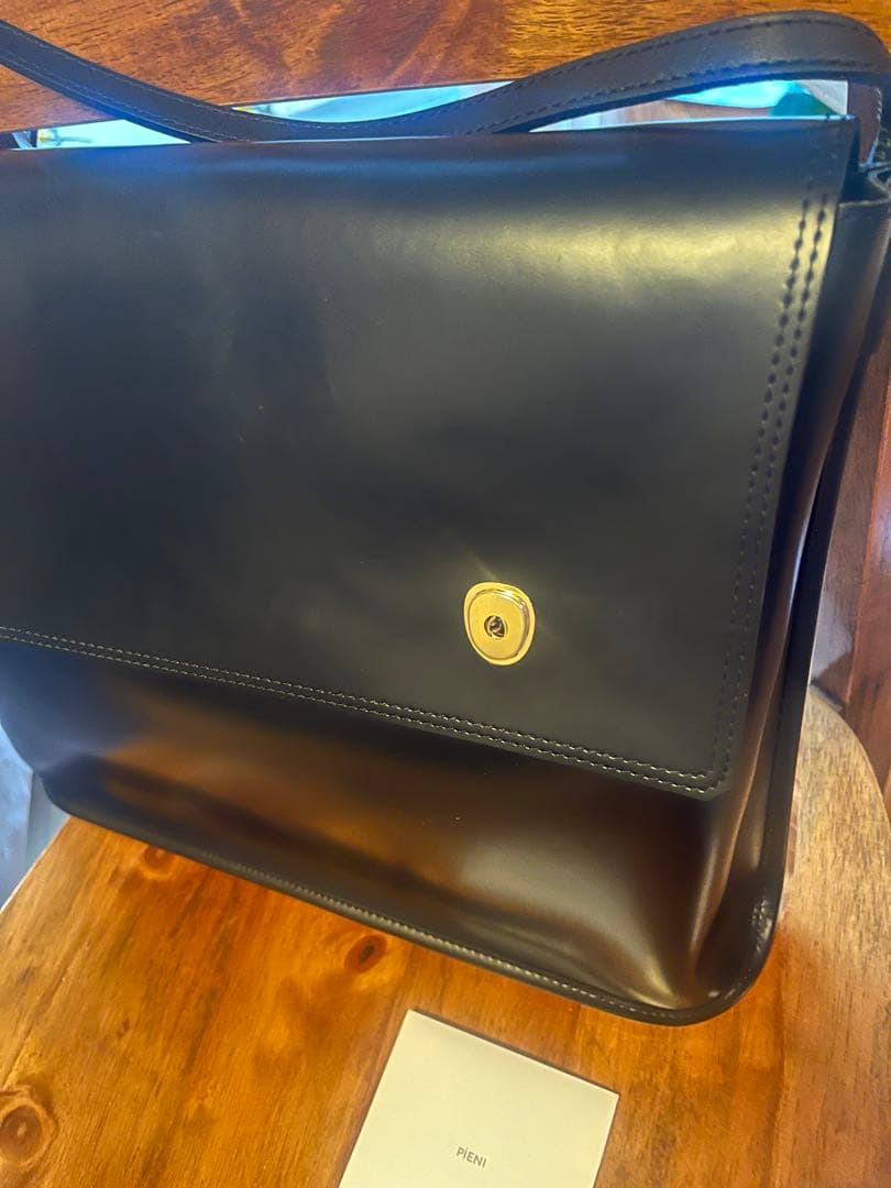 PIENI M EXTRA BK/BK ショルダーバッグ