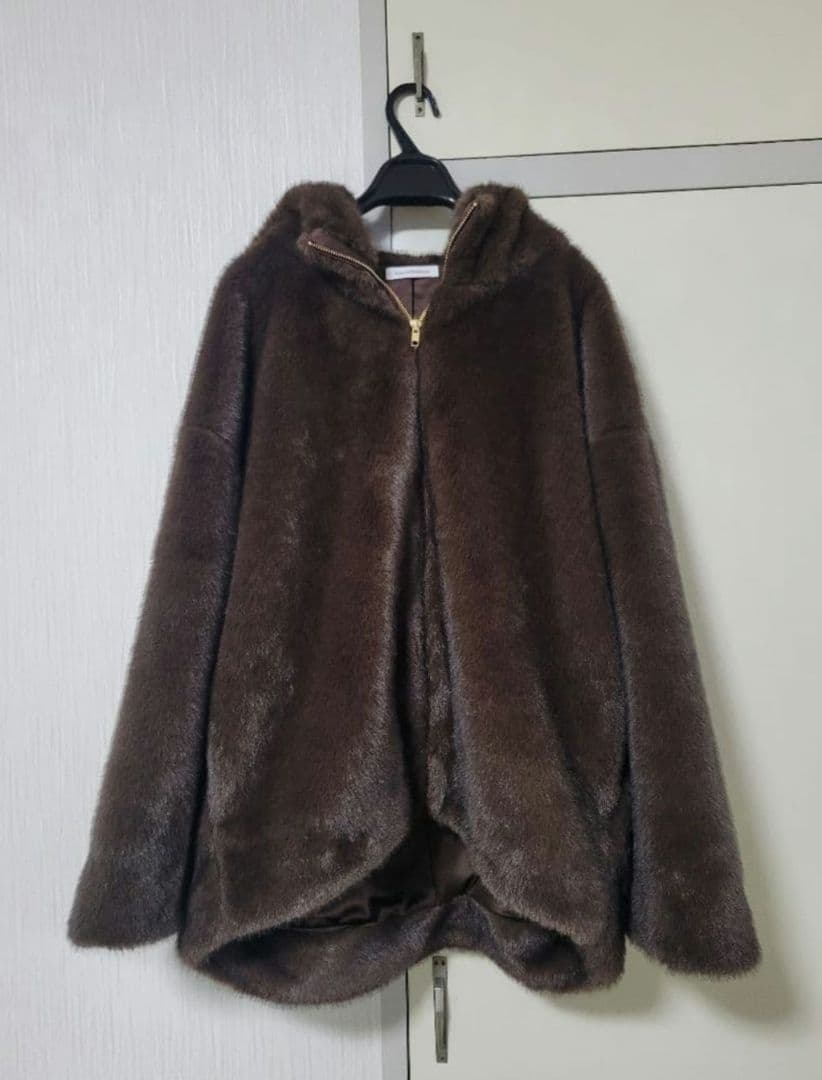 まんぼう　ラウンジドレス　フードフェイクファーブルゾン　ブラウン