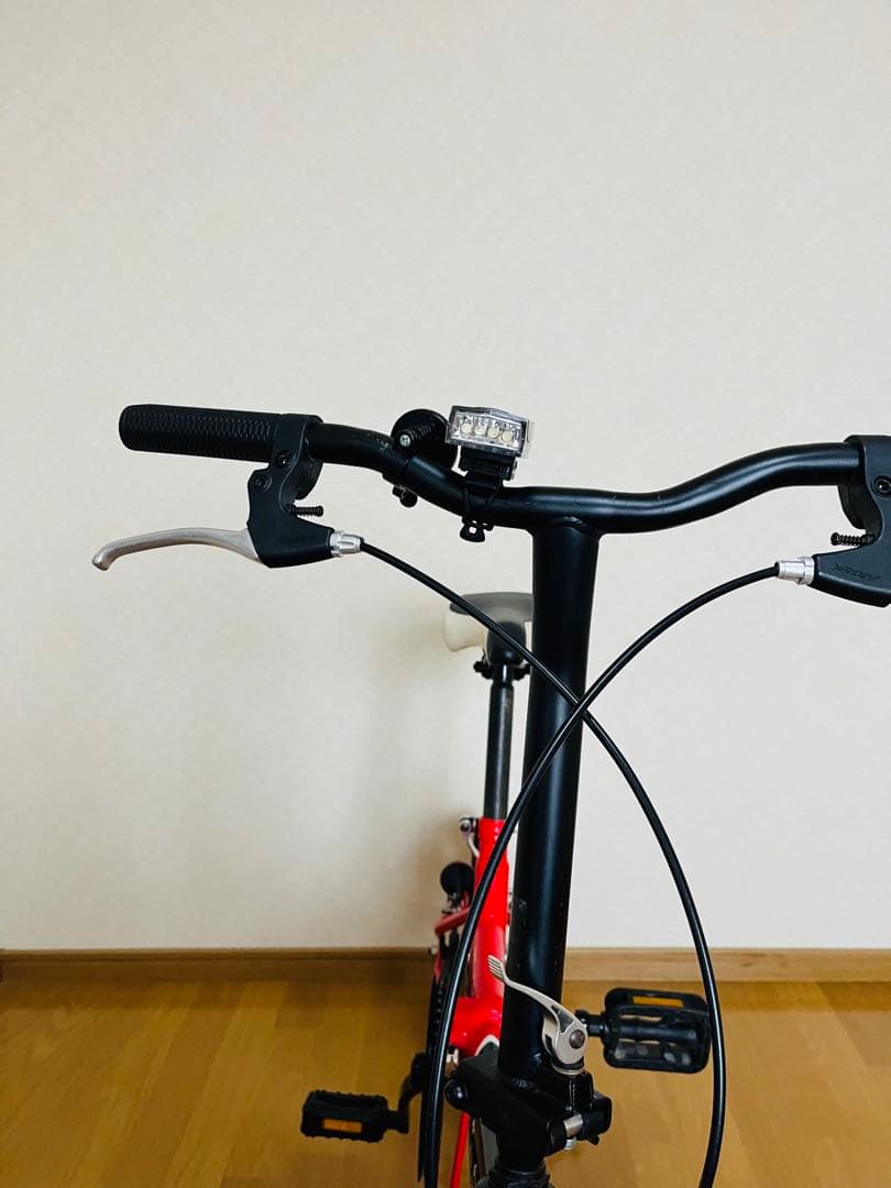 ハナさん専用ランボルギーニトニーノ折り畳み自転車１６インチ