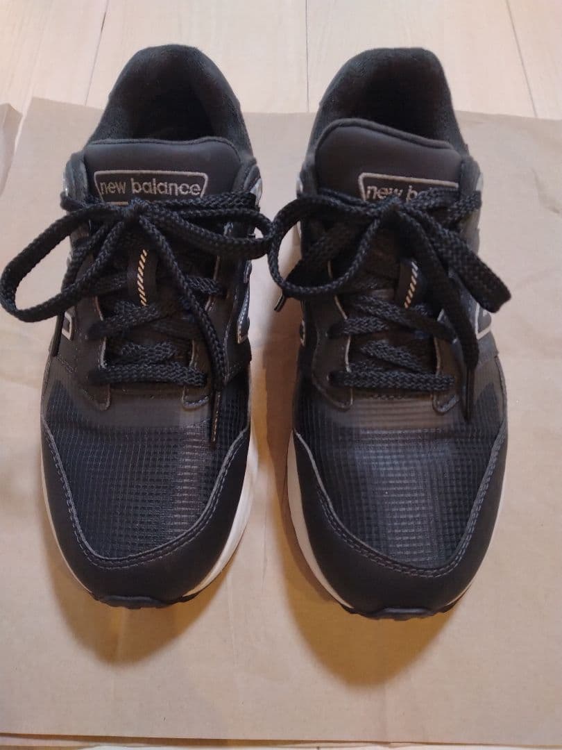 美品New Balance 880ブラック GORE-TEX　23.5 （2Ｅ）