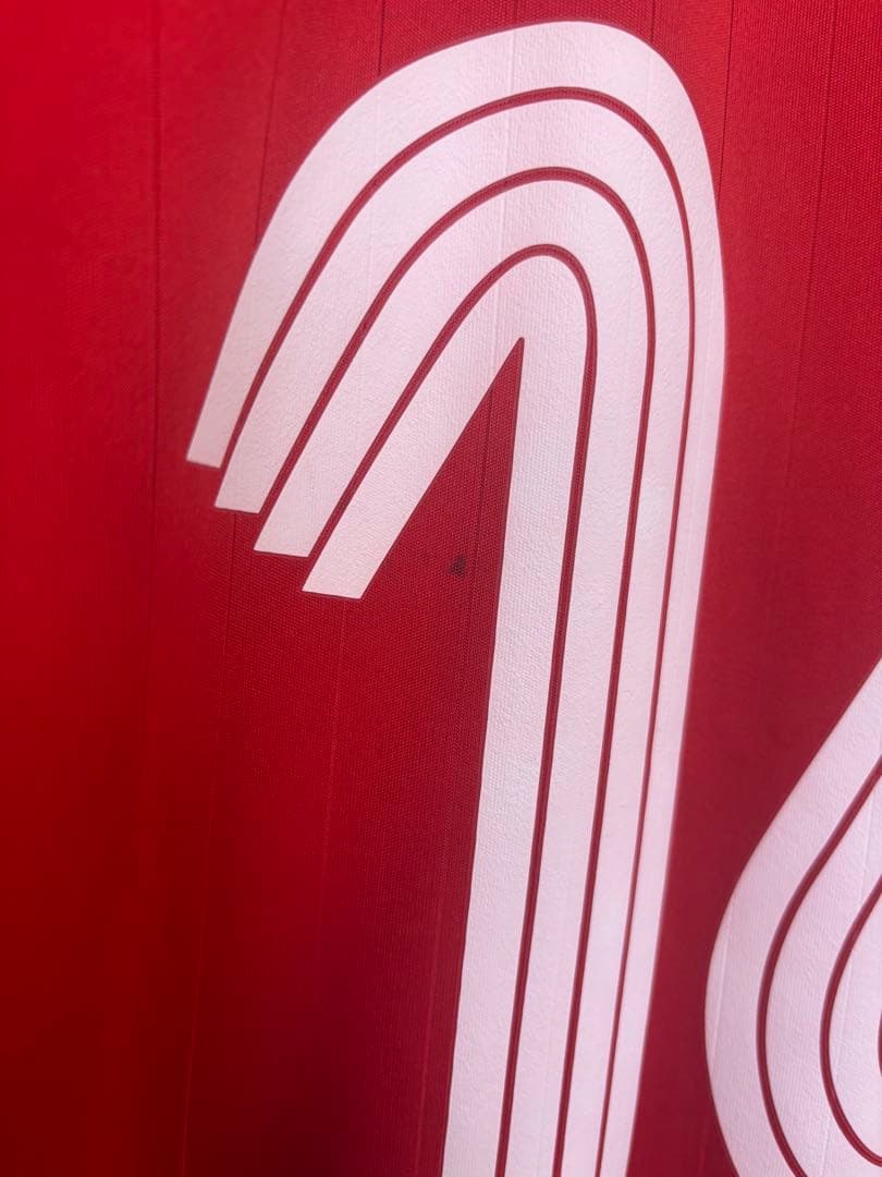 【正規品】シャビアロンソ選手　リバプール　ユニフォーム