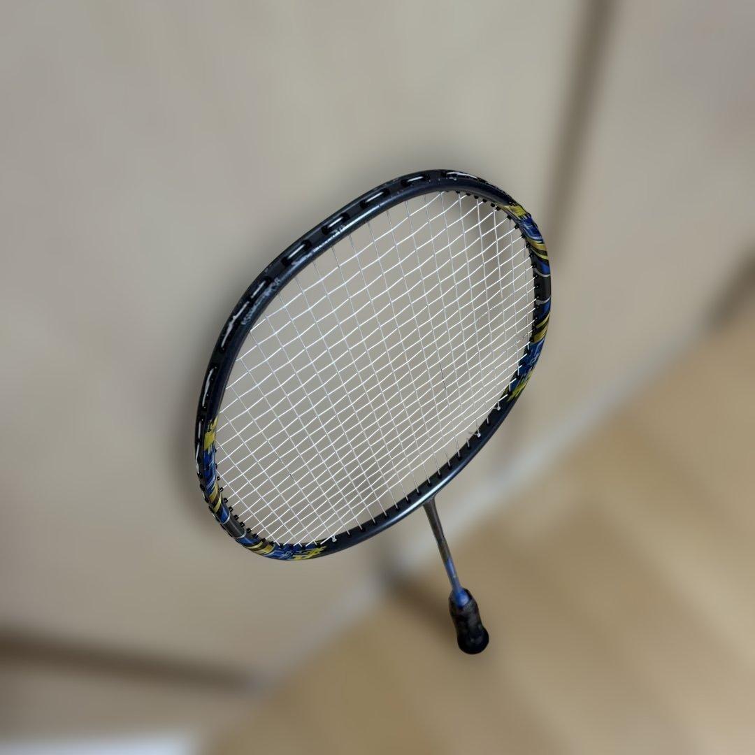 ヨネックス　バドミントンラケット　アークセイバー3