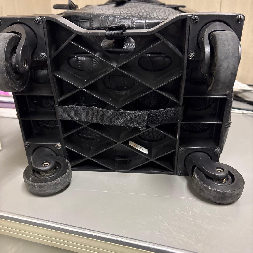 SWANY クロコ型押し キャリーバッグ 黒 ストッパー付き