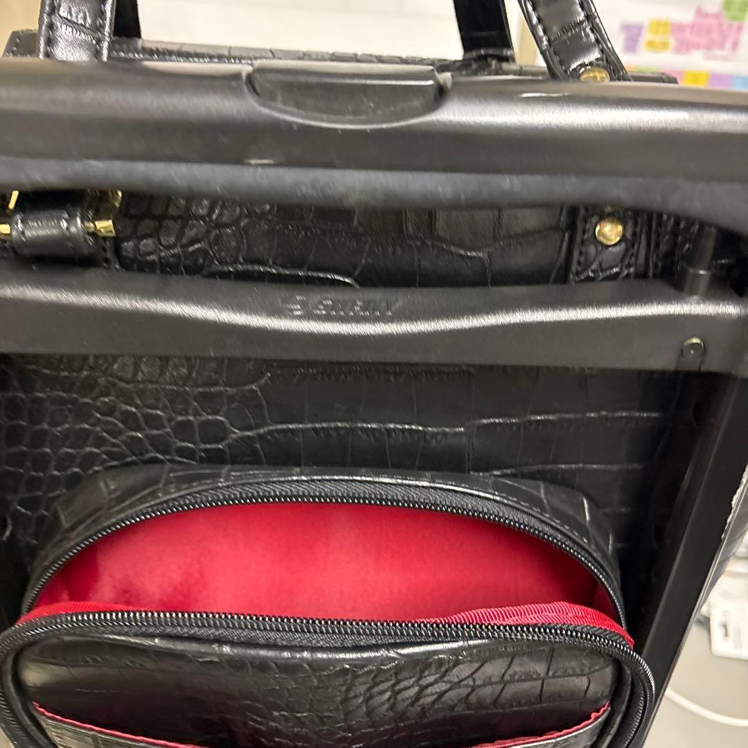 SWANY クロコ型押し キャリーバッグ 黒 ストッパー付き