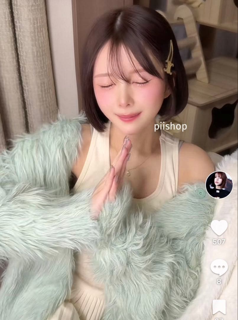 セリーヌ　CELINE ヘアピン　ヘアアクセサリー　ヘアクリップ　ゴールド　1つ