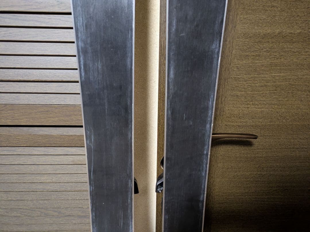 ヘッド（HEAD）スキー板170cm SHAPE V1