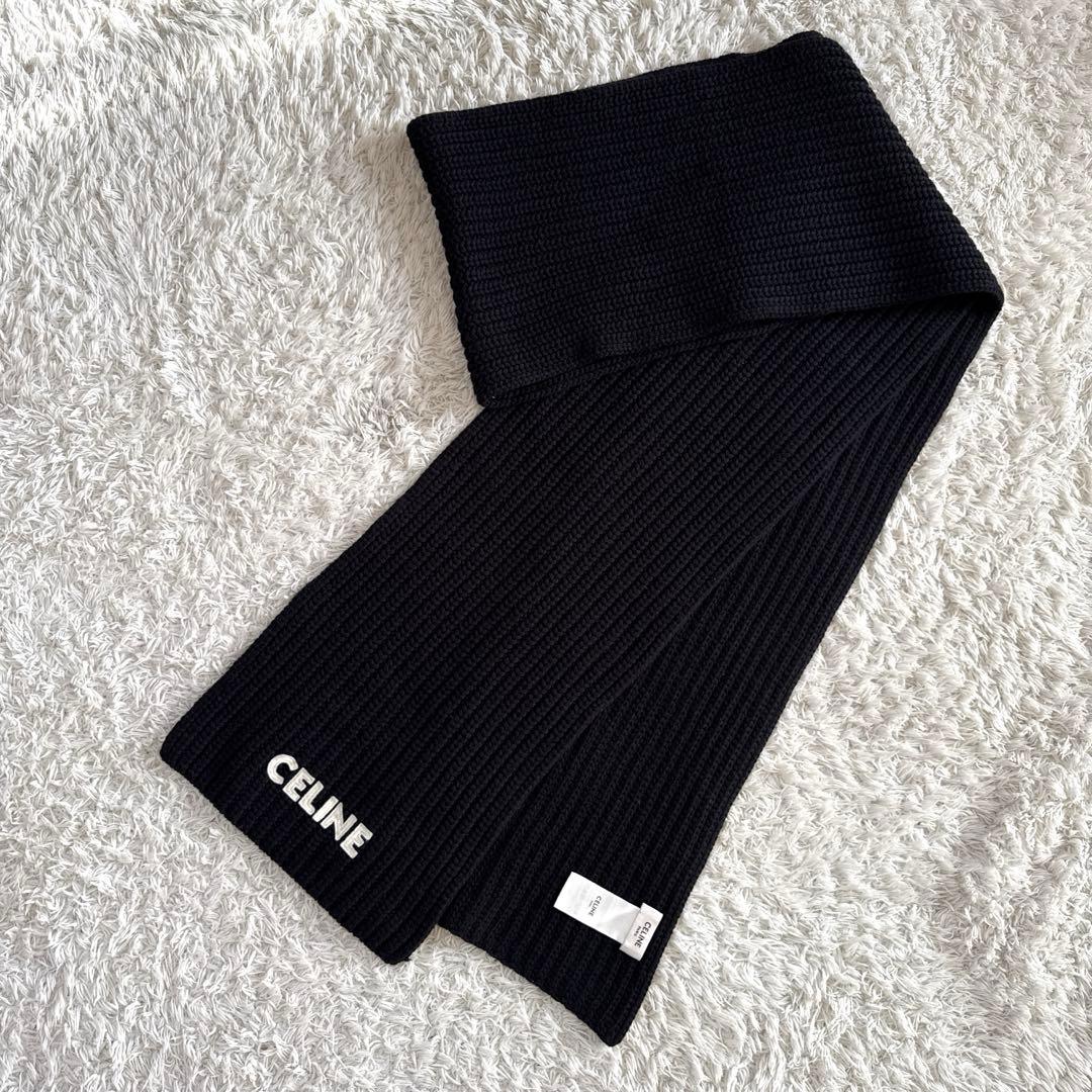 セリーヌ　マフラー